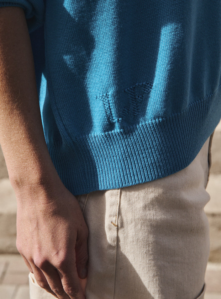 pull aglaé bleu curaçao pull bleu curaçao minimaliste