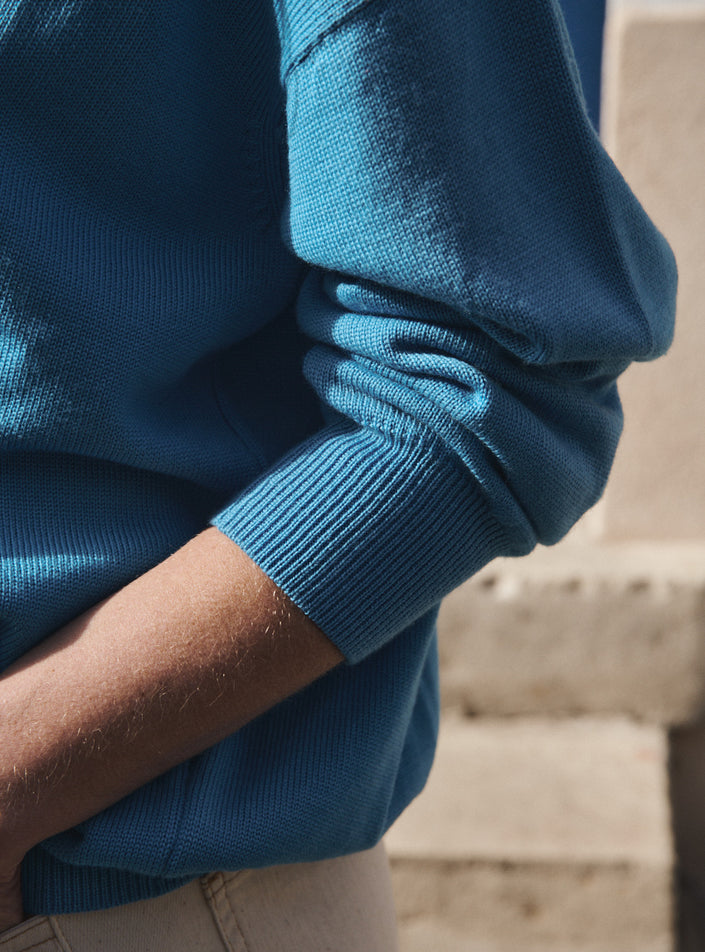pull aglaé bleu curaçao pull femme coupe fluide élégante