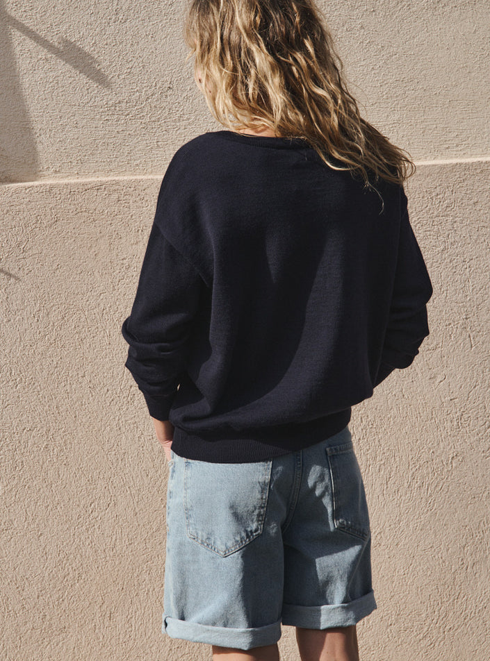 pull aglaé bleu marine pull bleu marine coupe élégante