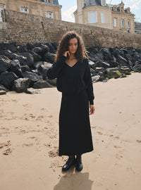 finition soignée du pull aglaé noir