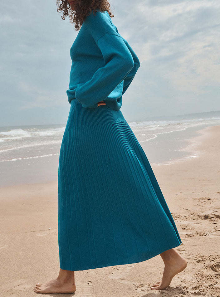 pull agathe bleu atlantique coupe droite élégante