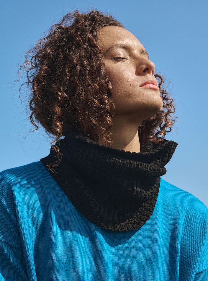 Jeu de lumière sur une maille noire