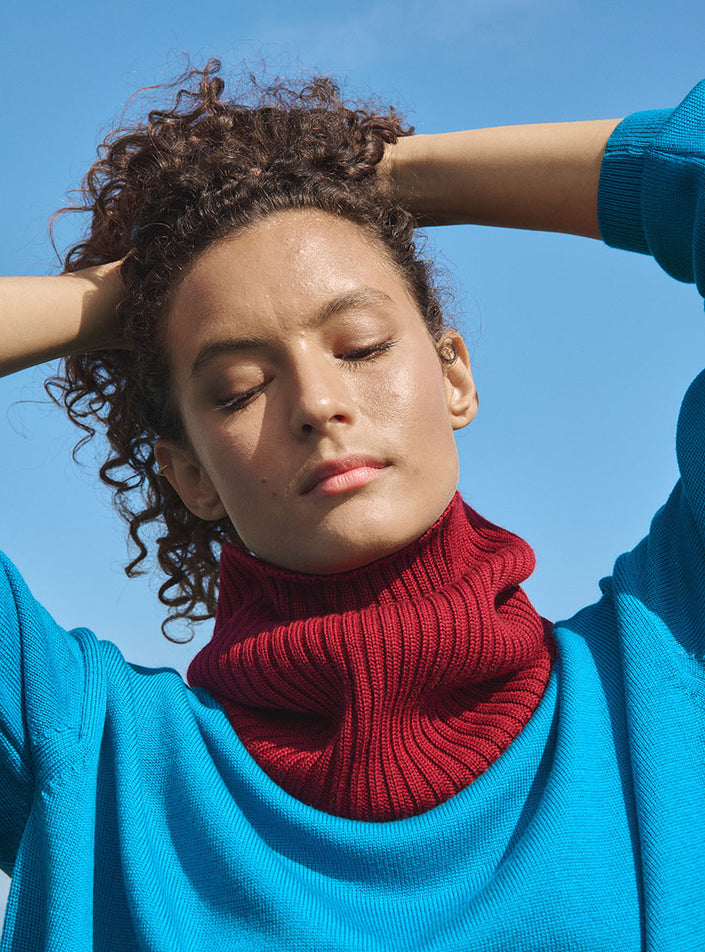 Maille rouge bourgogne confortable au rendu visuel net