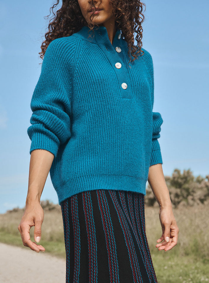 design épuré pull aurélie bleu de biscaye