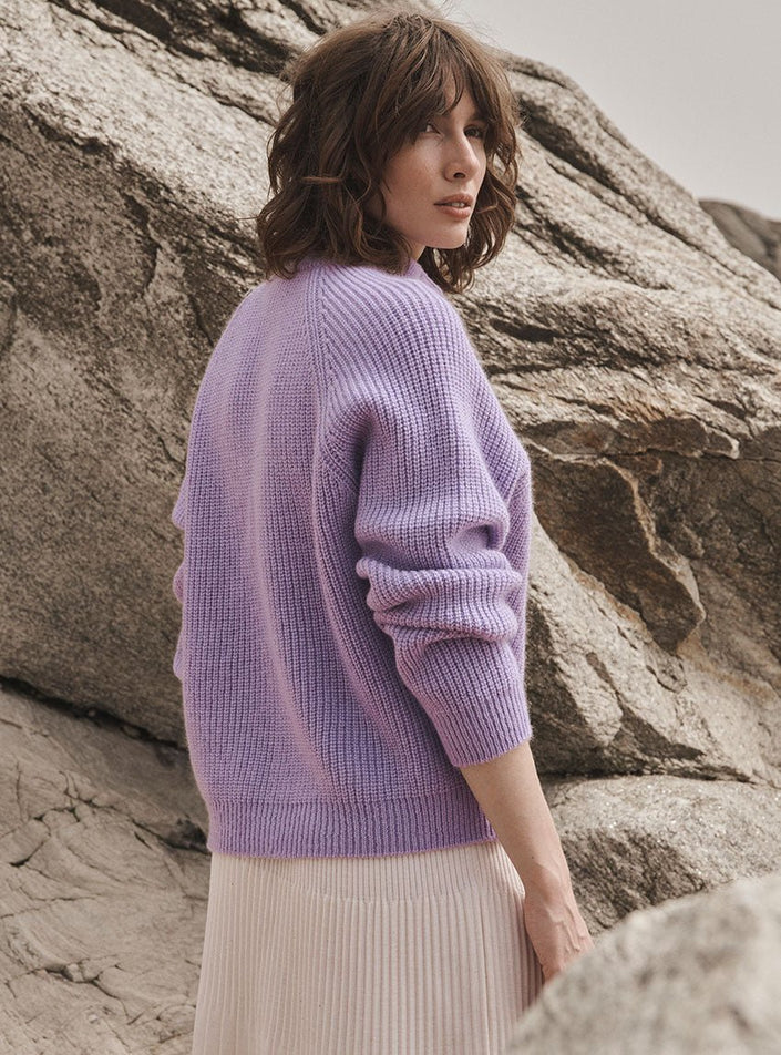 texture aérienne du pull aurélie violet parme