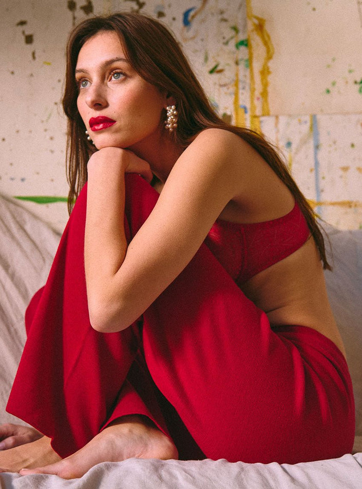 Pantalon Alexia rouge foncé en laine de côté