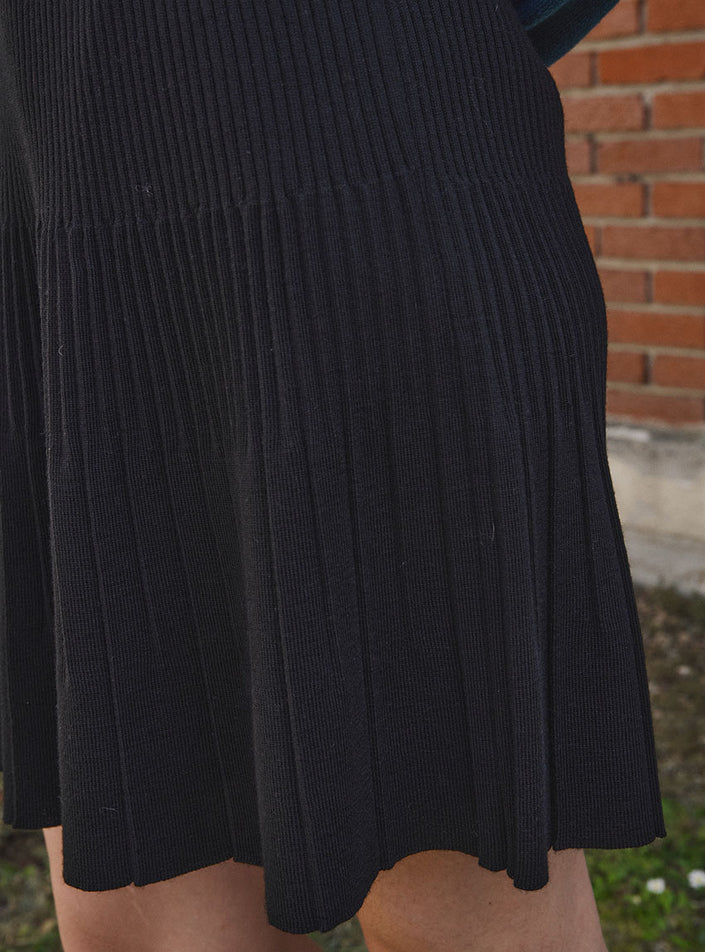 zoom maille plissée jupe annaêlle made in France