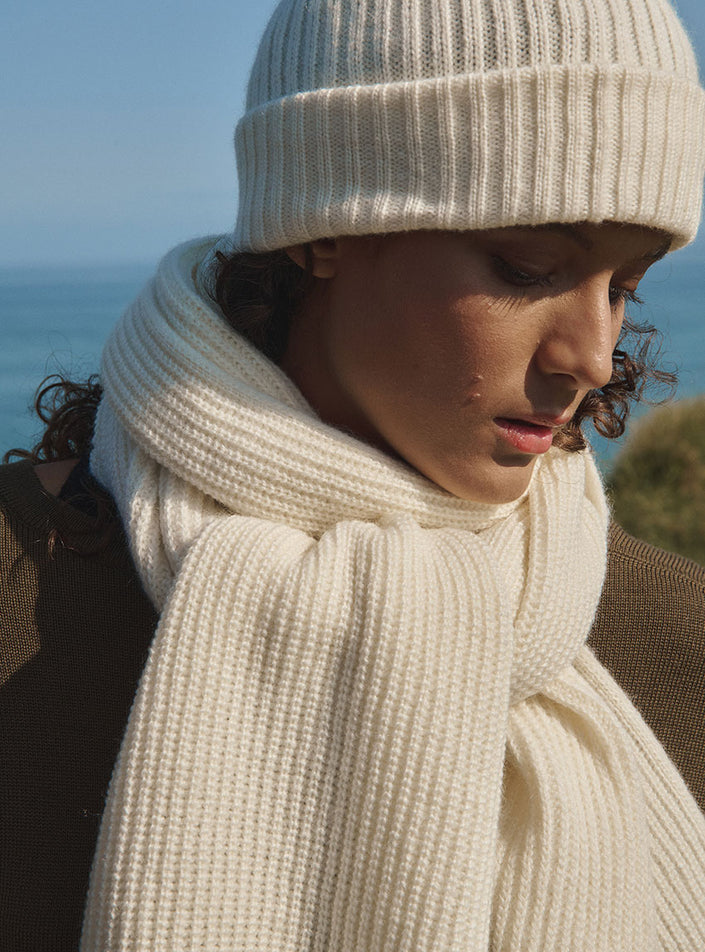 echarpe alix blanc naturel silhouette hivernale