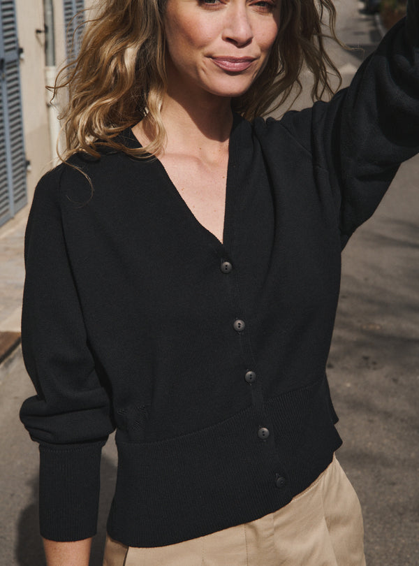 gilet bertille noir cendre cardigan noir coupe moderne