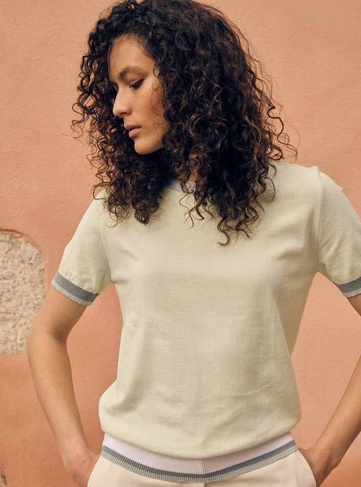 top bianca jaune luciole allure minimaliste