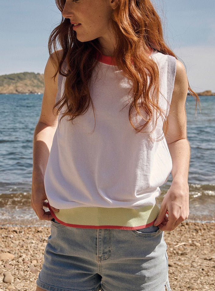 Top blanc naturel Bénédicte porté