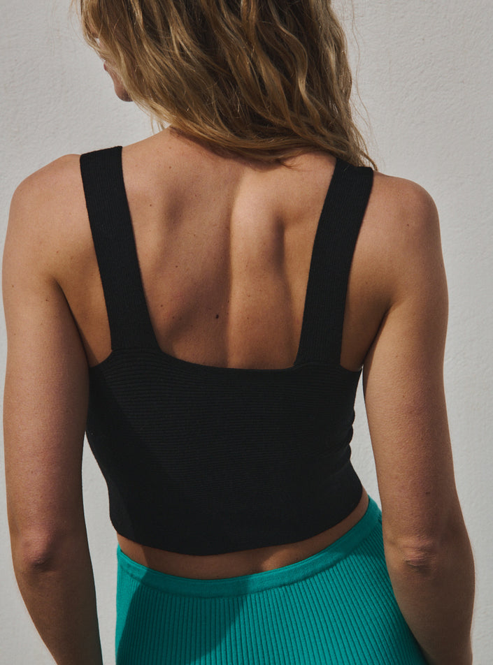 brassière brigitte noir brassière noire coupe près du corps féminine