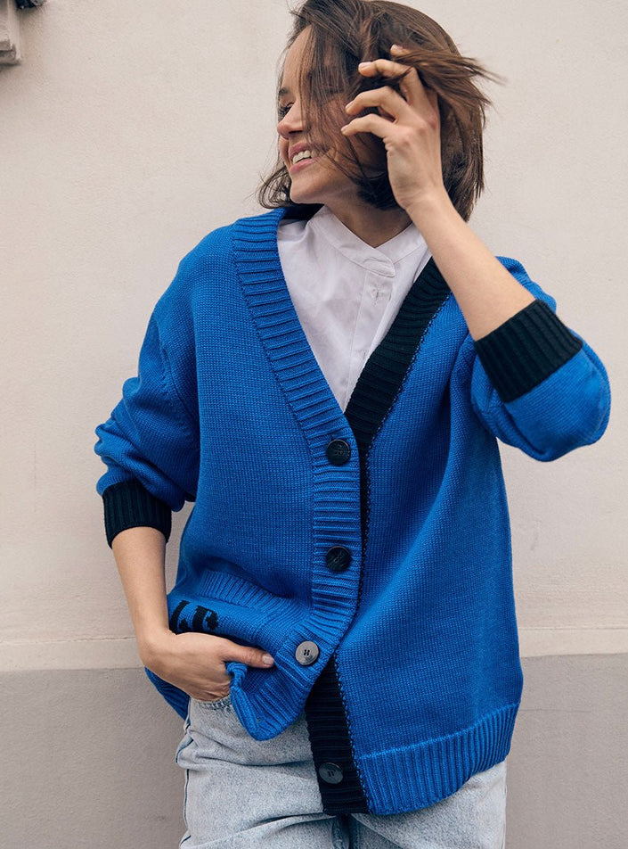 veste bernadette bleu électrique contraste noir graphique