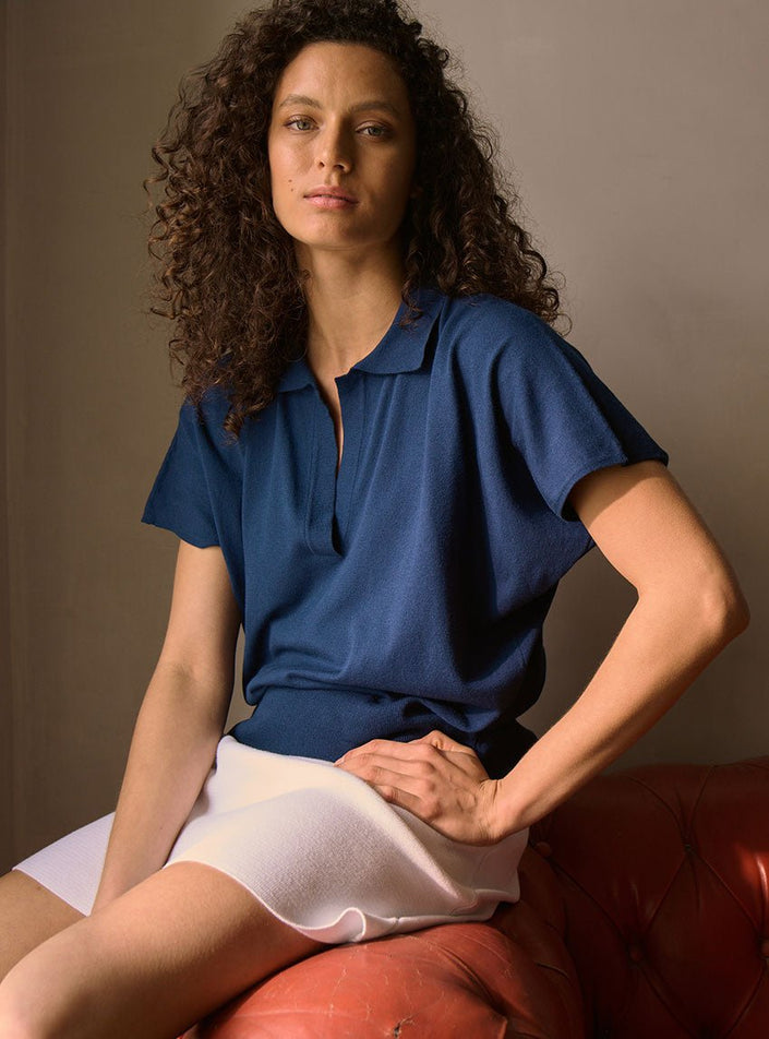 maille confortable décrite sur polo delphine bleu marine