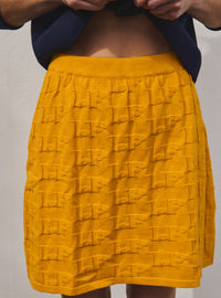 jupe domitille jaune safran jupe en tricot jaune safran motif jacquard