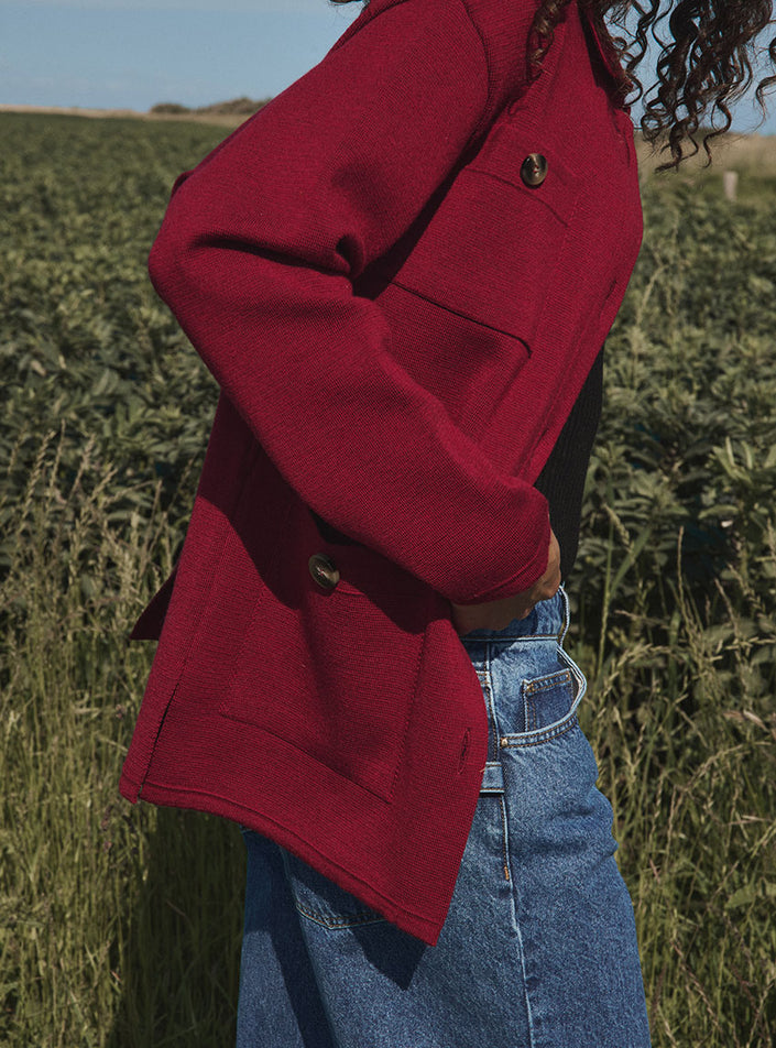 Veste saharienne Ella rouge bourgogne vue de profil sans ceinture