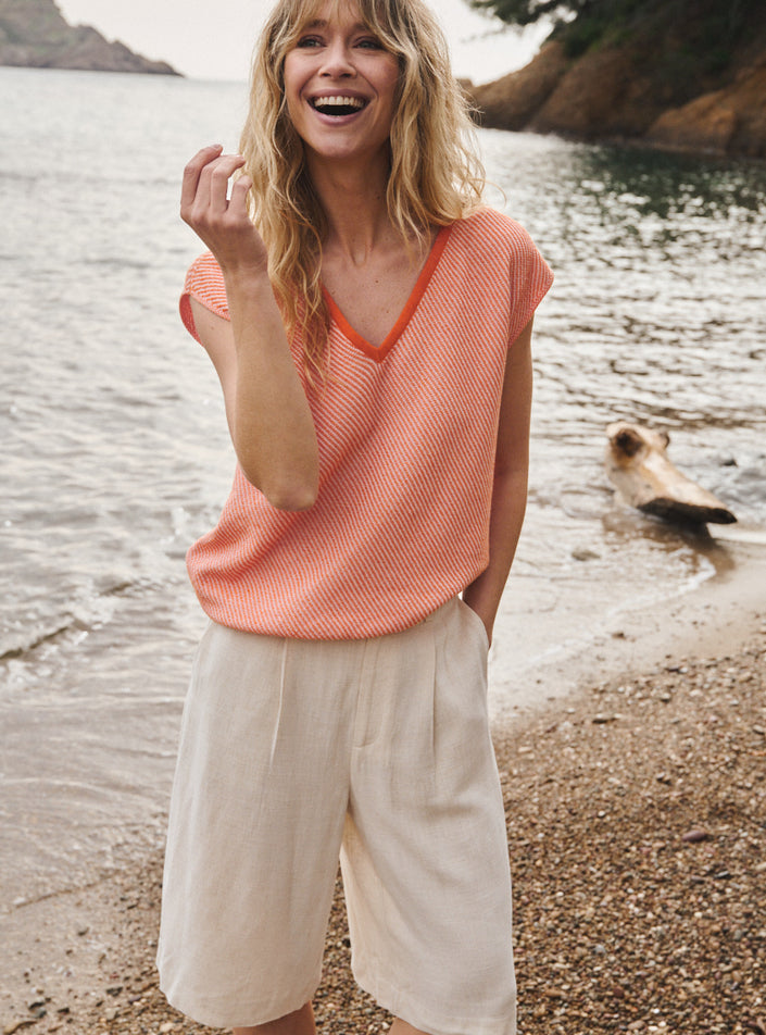 pull floriane orange solaire top orange solaire en tricot respirant