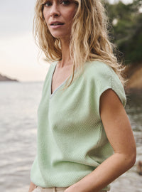 pull floriane vert matcha pull femme en maille légère col v