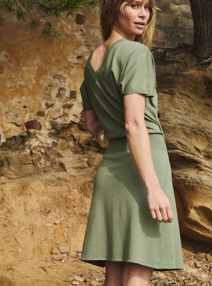 robe farah vert kaki robe féminine col V en maille fluide