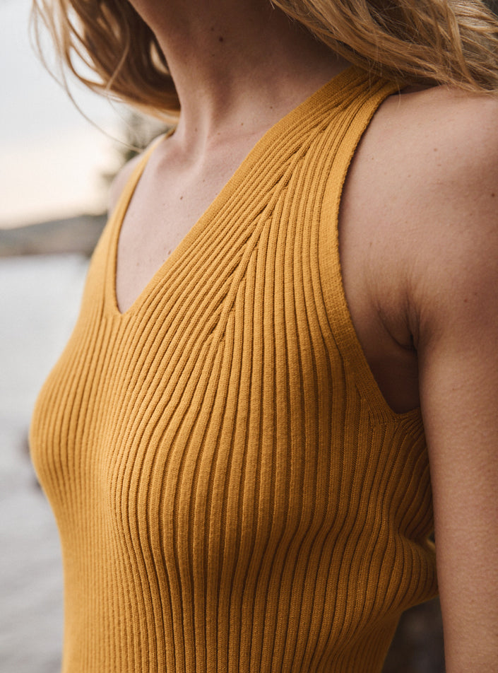 top francine jaune d’or top jaune d’or en tricot côtelé ajusté